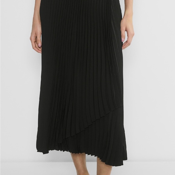 Aritzia Babaton “Ladder Skirt” Black Pleated Skirt - Picture 7 of 7